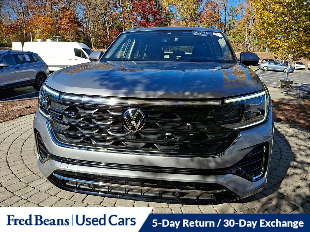 2025 Volkswagen Atlas SEL Premium R-Line photo 2