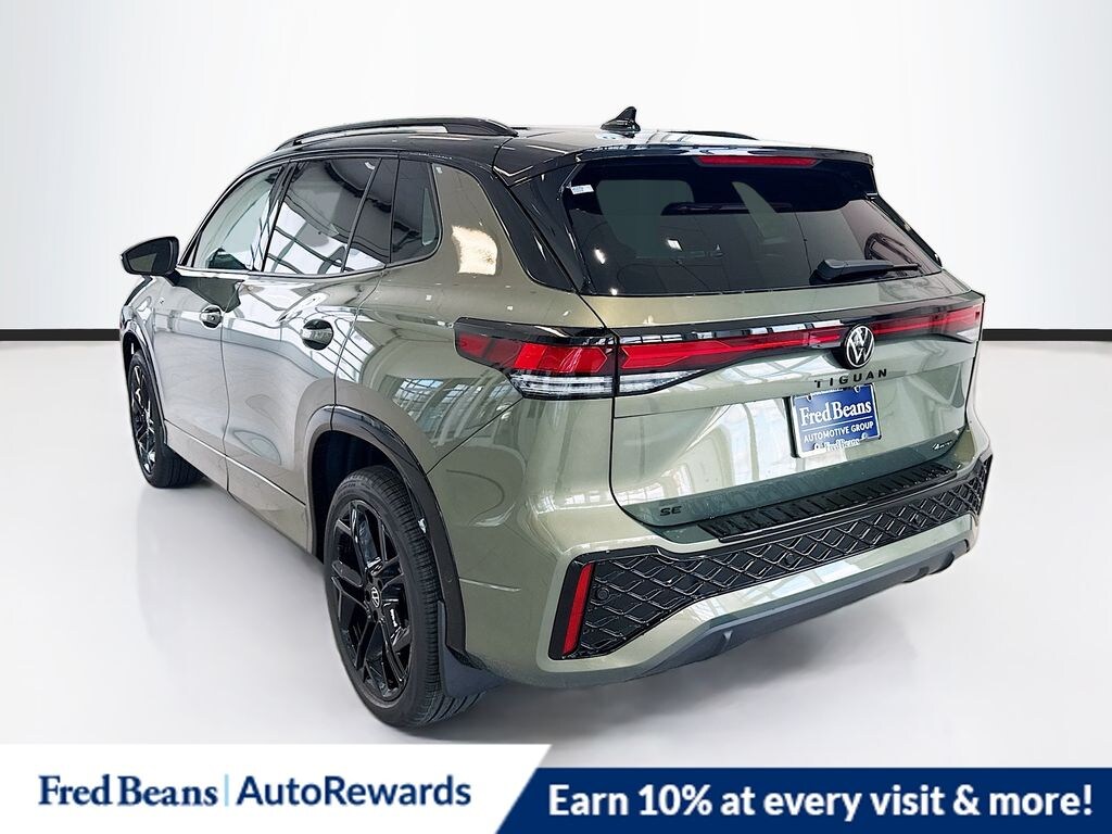 New 2026 Volkswagen Tiguan 2.0T SE R-Line Black SUV