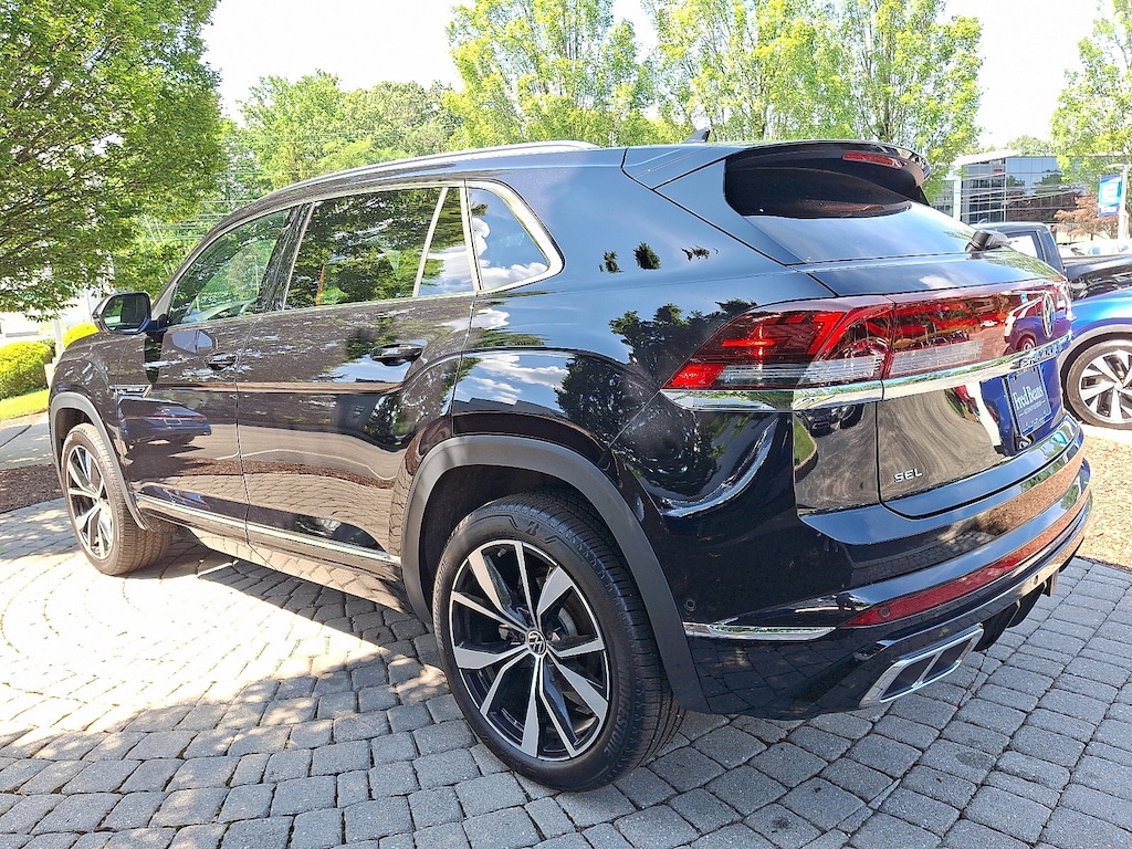 Certified 2025 Volkswagen Atlas Cross Sport 2.0T SEL Premium R-Line SUV