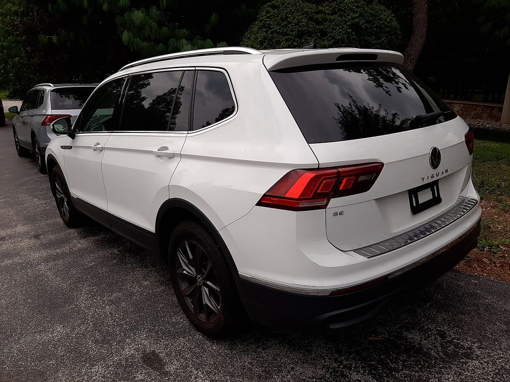 2022 Volkswagen Tiguan SE photo 4
