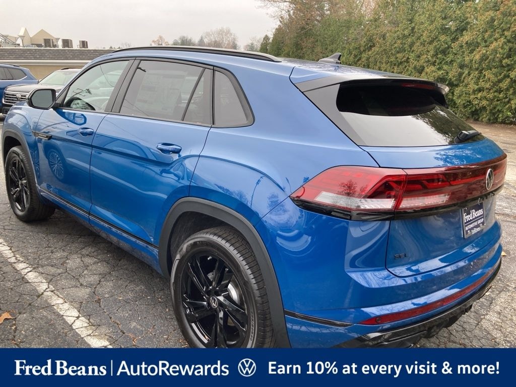 New 2026 Volkswagen Atlas Cross Sport 2.0T SEL R-Line Black SUV