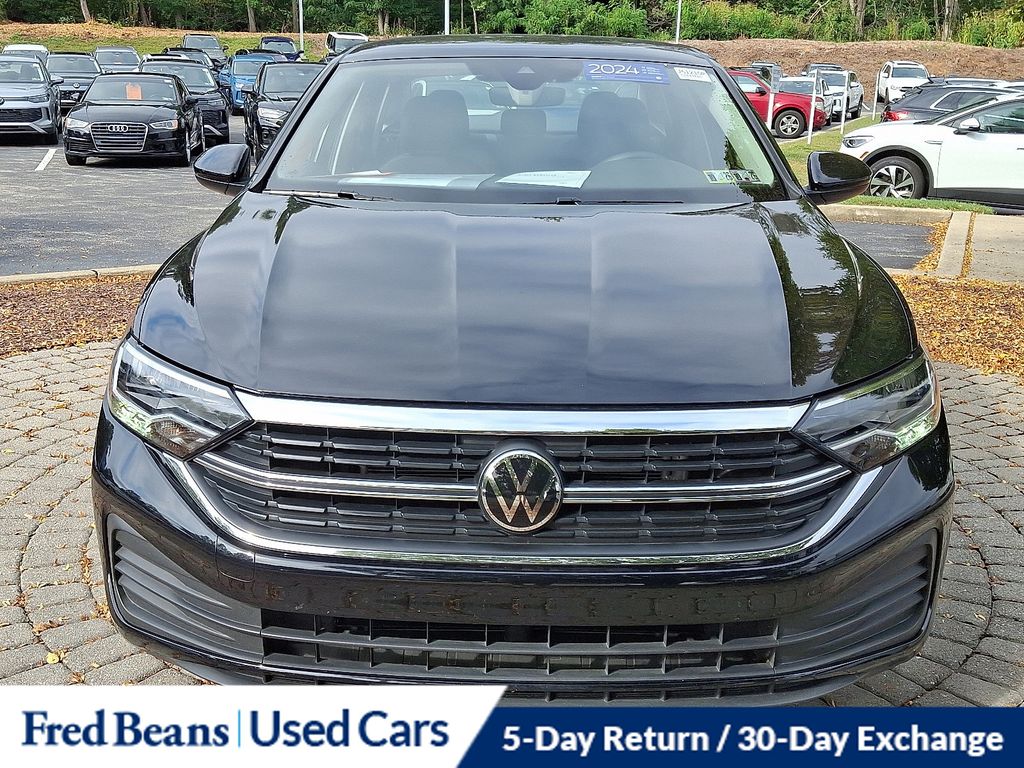 2024 Volkswagen Jetta 1.5T S photo 2