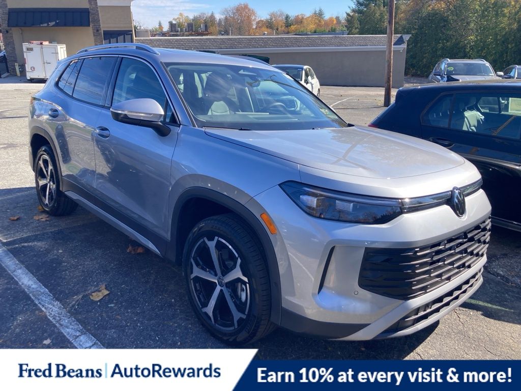 2026 Volkswagen Tiguan SE's photo