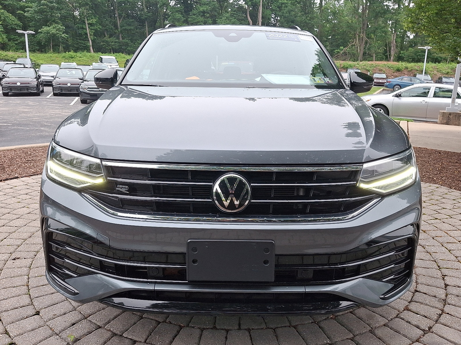 Certified 2022 Volkswagen Tiguan SE R-LINE BLACK with VIN 3VV8B7AX1NM060876 for sale in Devon, PA