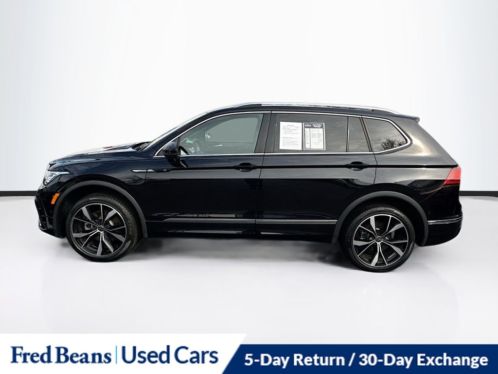 2022 Volkswagen Tiguan SEL Premium R-Line photo 2