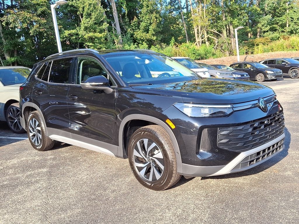New 2025 Volkswagen Tiguan 2.0T S SUV