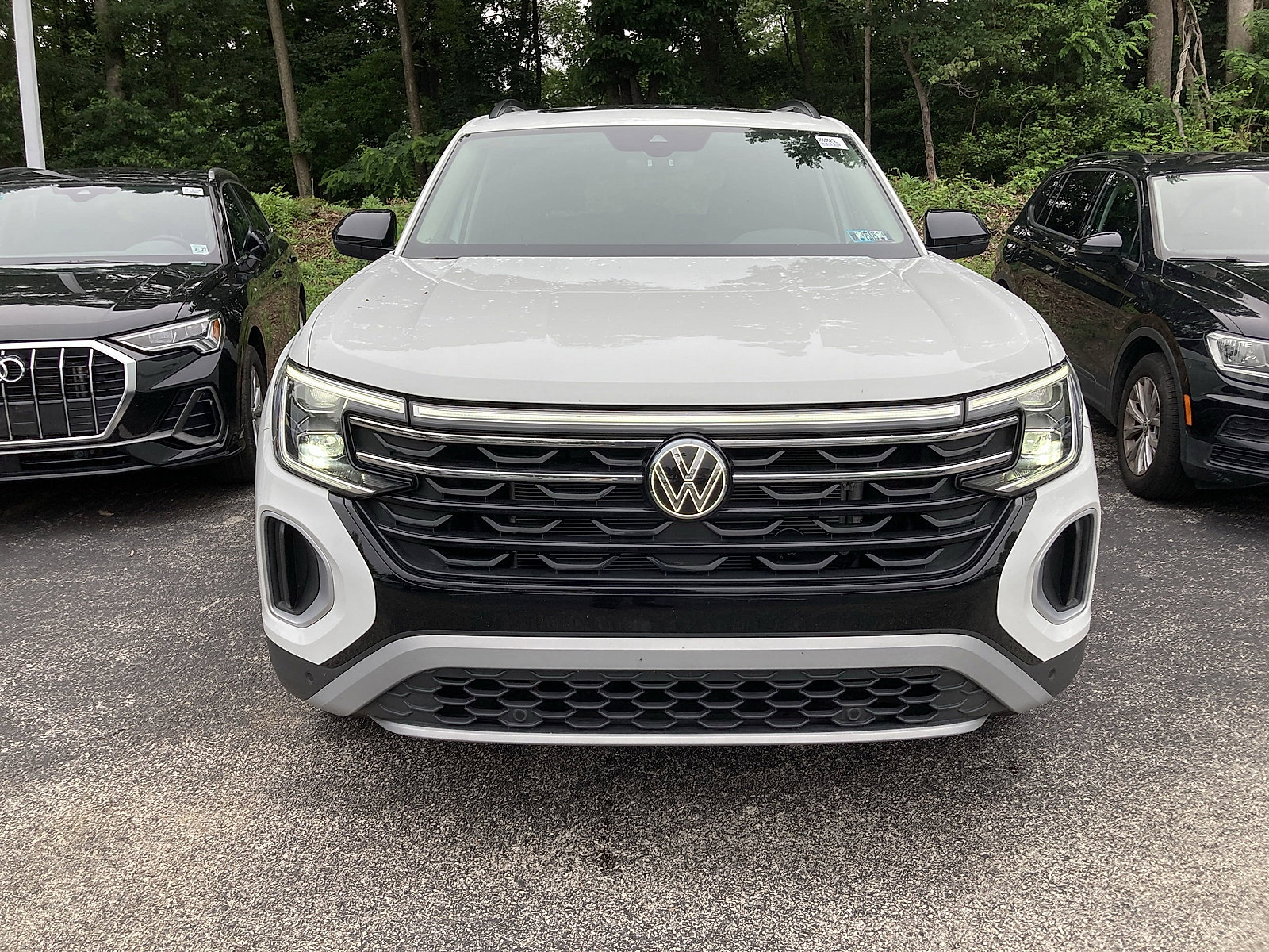 Used 2025 Volkswagen Atlas Atlas Peak Edition with VIN 1V2CR2CA9SC506400 for sale in Devon, PA