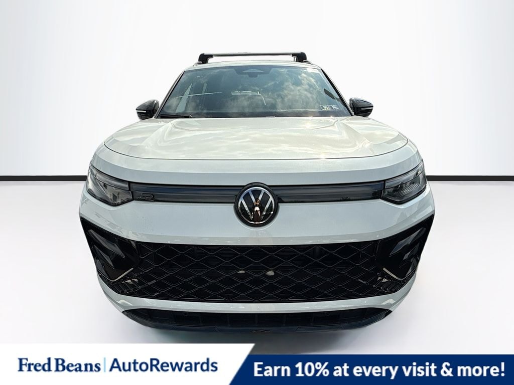 New 2025 Volkswagen Tiguan 2.0T SE R-Line Black SUV