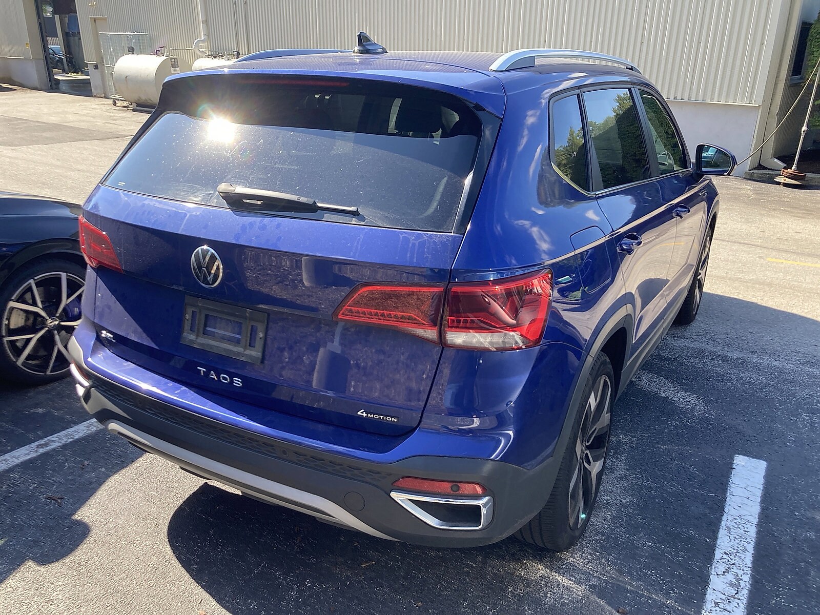 2022 Volkswagen Taos SEL photo 4