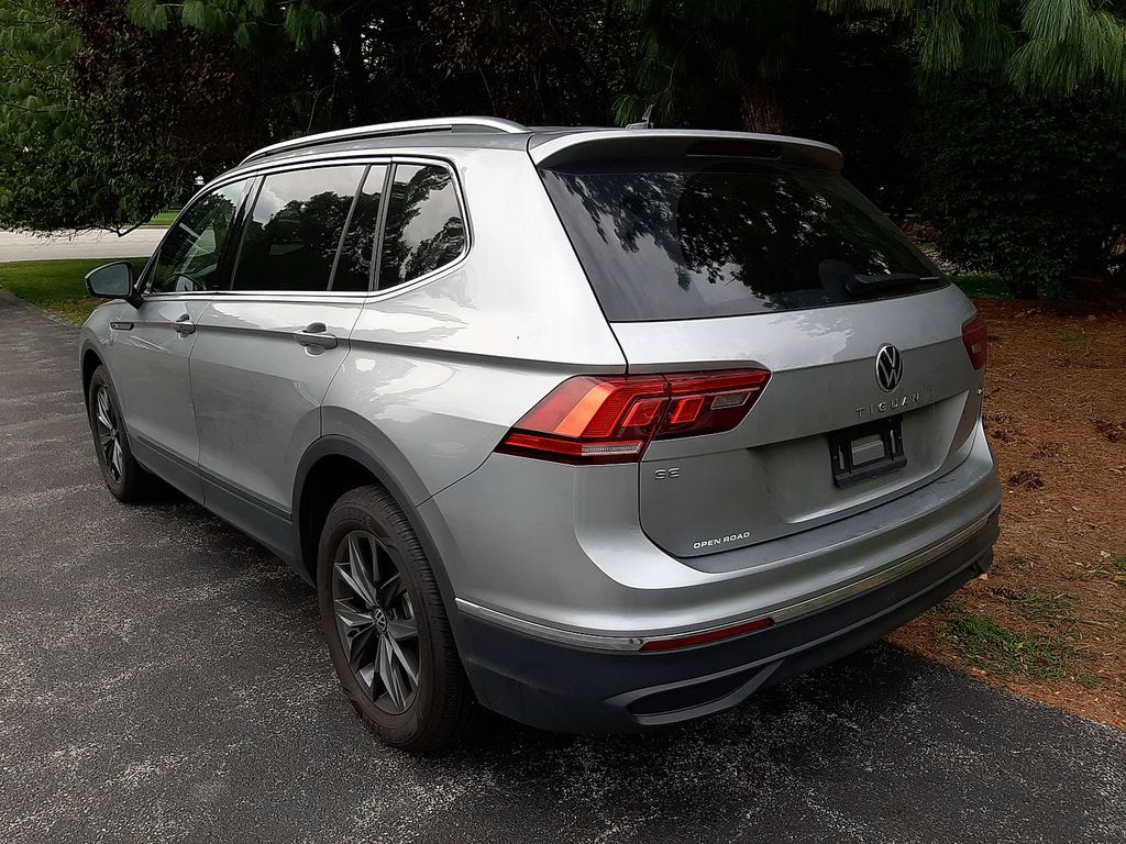2022 Volkswagen Tiguan SE photo 4