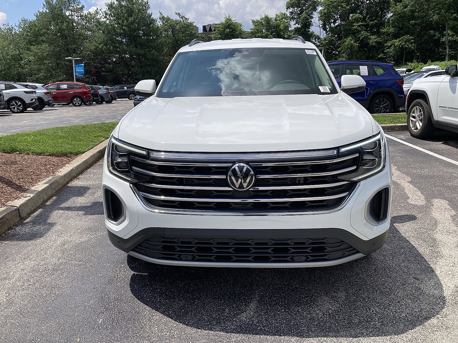 Used 2024 Volkswagen Atlas SE w/Tech with VIN 1V2HR2CAXRC582076 for sale in Devon, PA