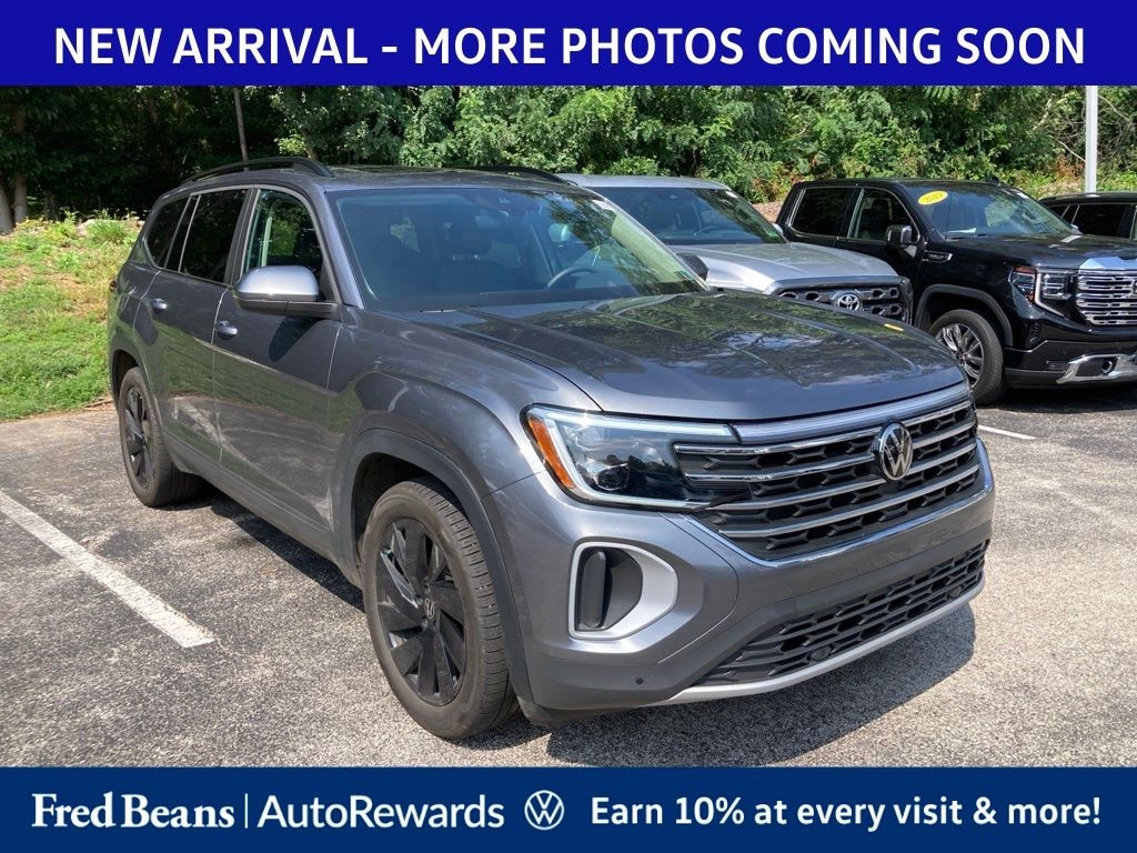 Used 2024 Volkswagen Atlas 2.0T SE w/Technology SUV