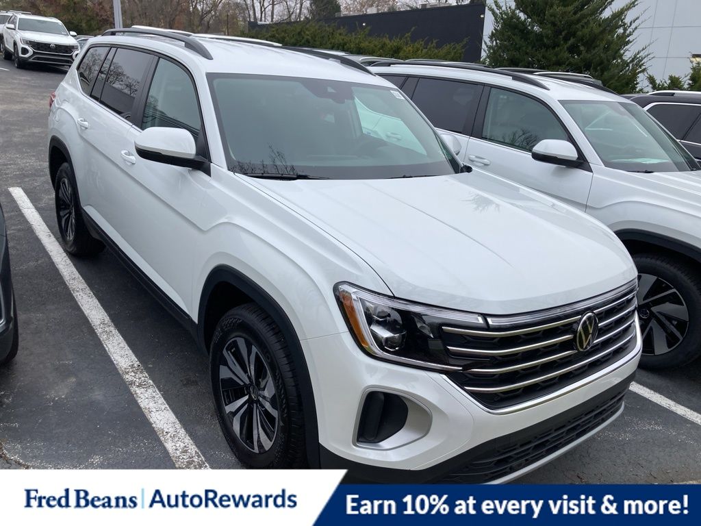 2026 Volkswagen Atlas SE's photo