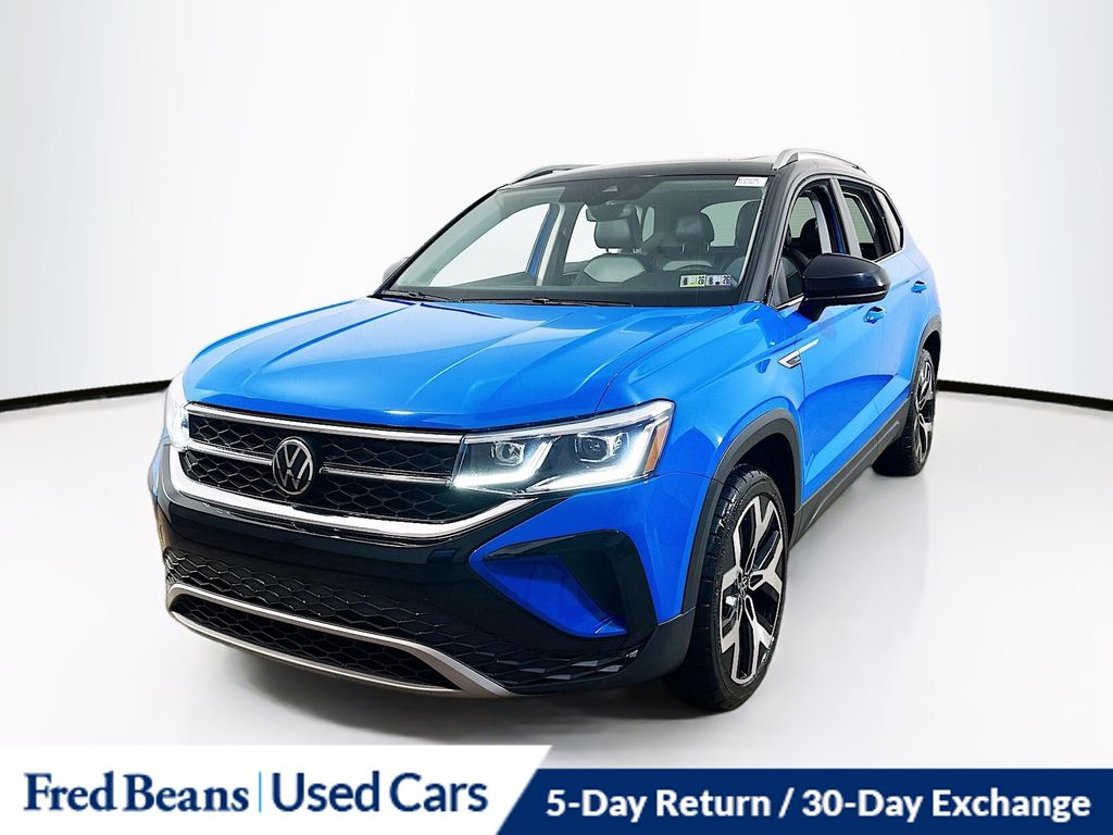 2023 Volkswagen Taos SEL photo 3