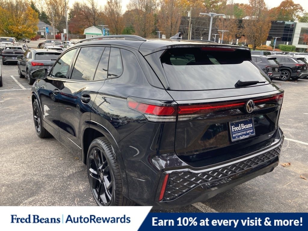 New 2026 Volkswagen Tiguan 2.0T SE R-Line Black SUV