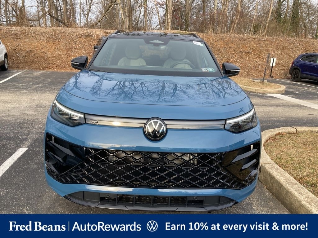 New 2026 Volkswagen Tiguan 2.0T SE R-Line Black SUV