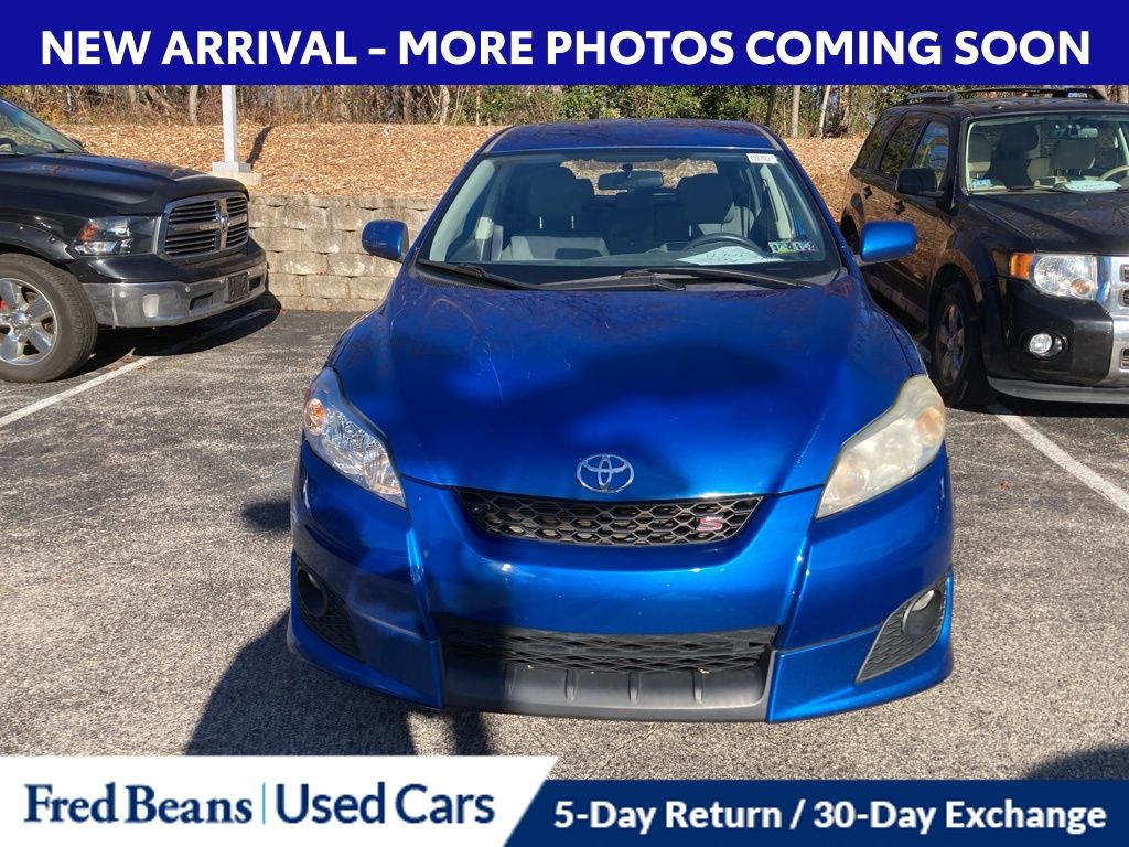 2009 Toyota Corolla Matrix L 4WD photo 2