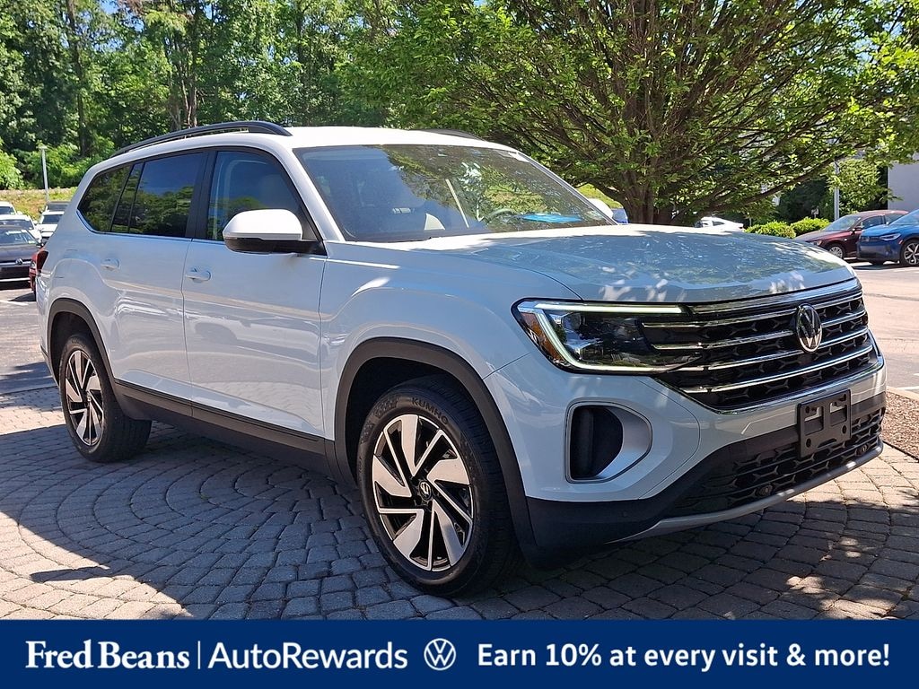 Certified 2025 Volkswagen Atlas 2.0T SE w/Technology SUV