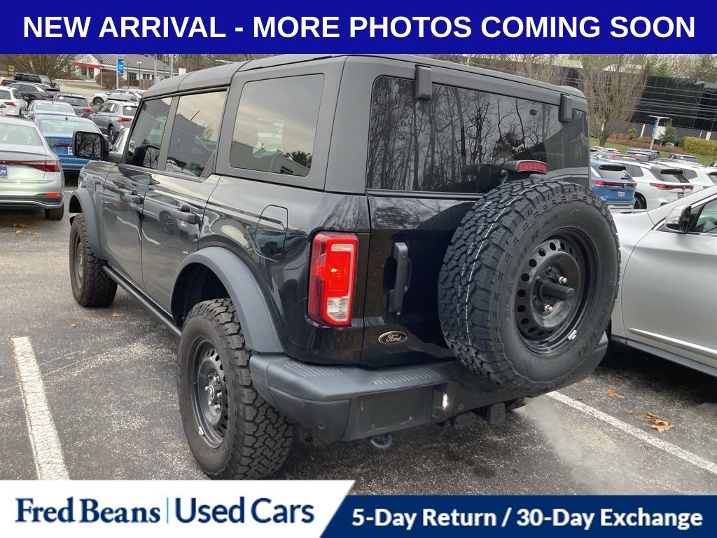 2023 Ford Bronco Black Diamond photo 4