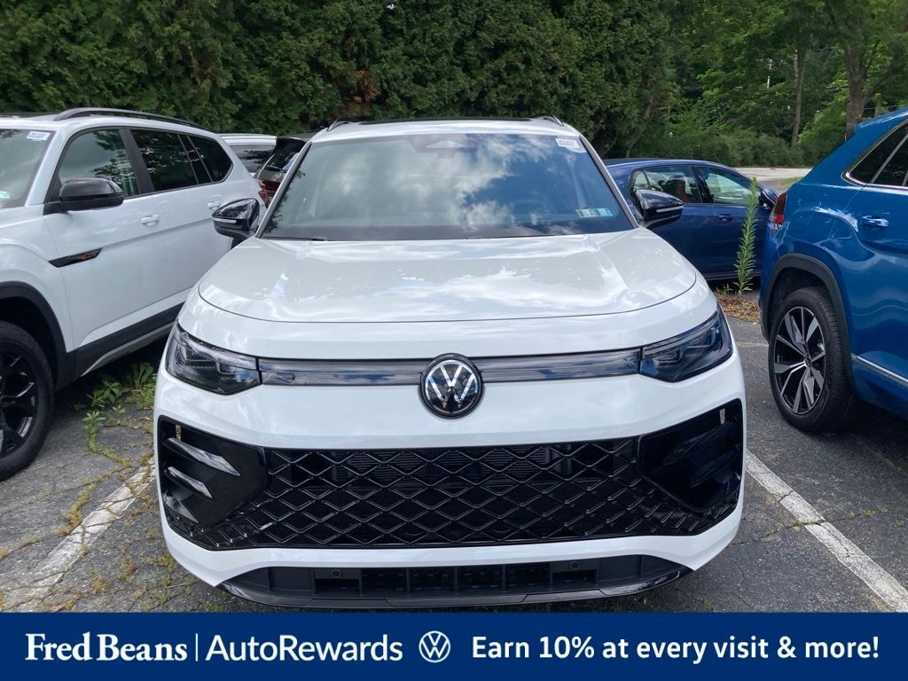 New 2026 Volkswagen Tiguan 2.0T SE R-Line Black SUV