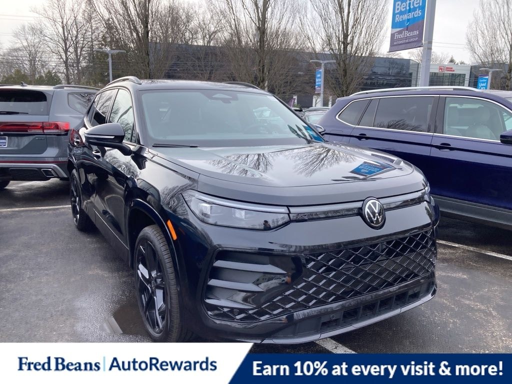 New 2026 Volkswagen Tiguan 2.0T SE R-Line Black SUV