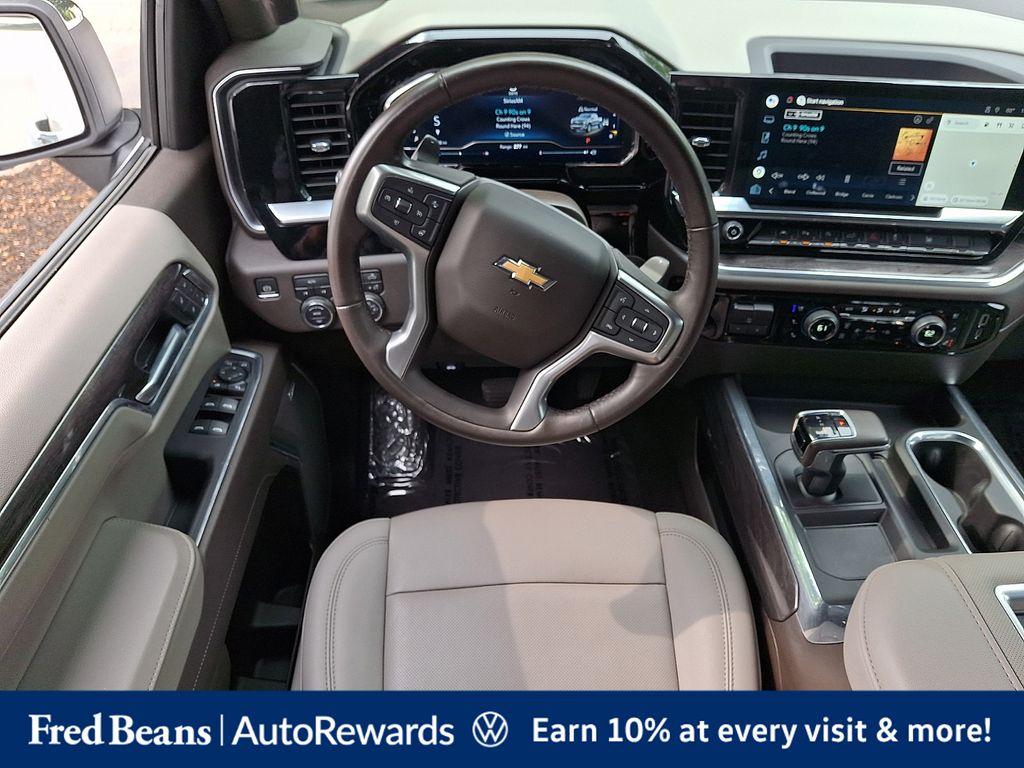 2022 Chevrolet Silverado 1500 LTZ - Photo 15
