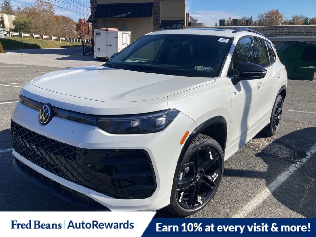 New 2025 Volkswagen Tiguan 2.0T SE R-Line Black SUV