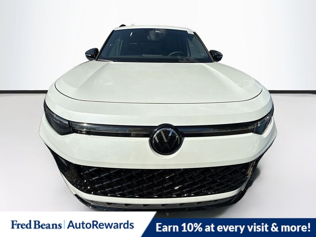 New 2025 Volkswagen Tiguan 2.0T SE R-Line Black SUV