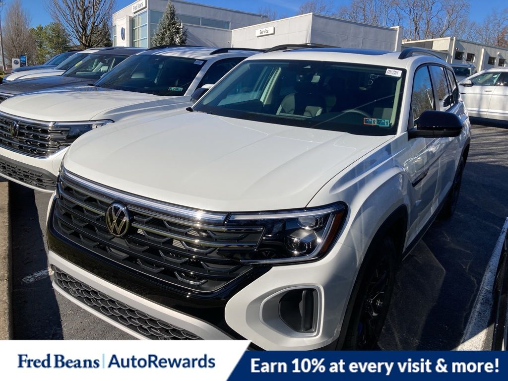 2026 Volkswagen Atlas Peak Edition SE photo 3