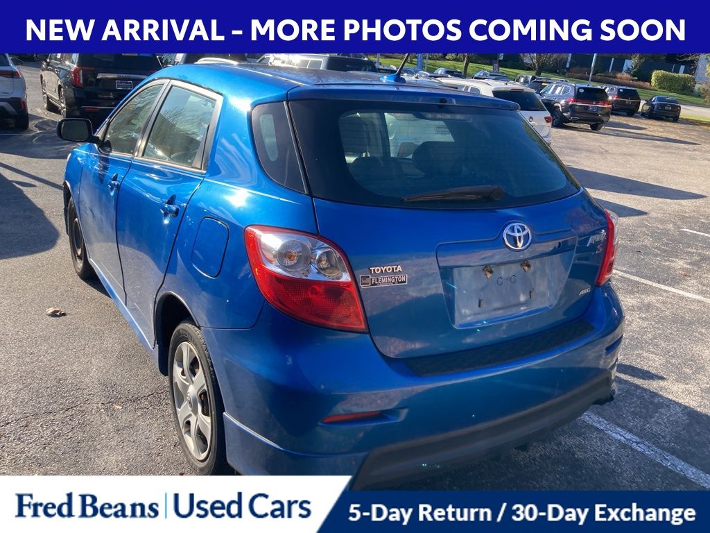 2009 Toyota Corolla Matrix L 4WD photo 4