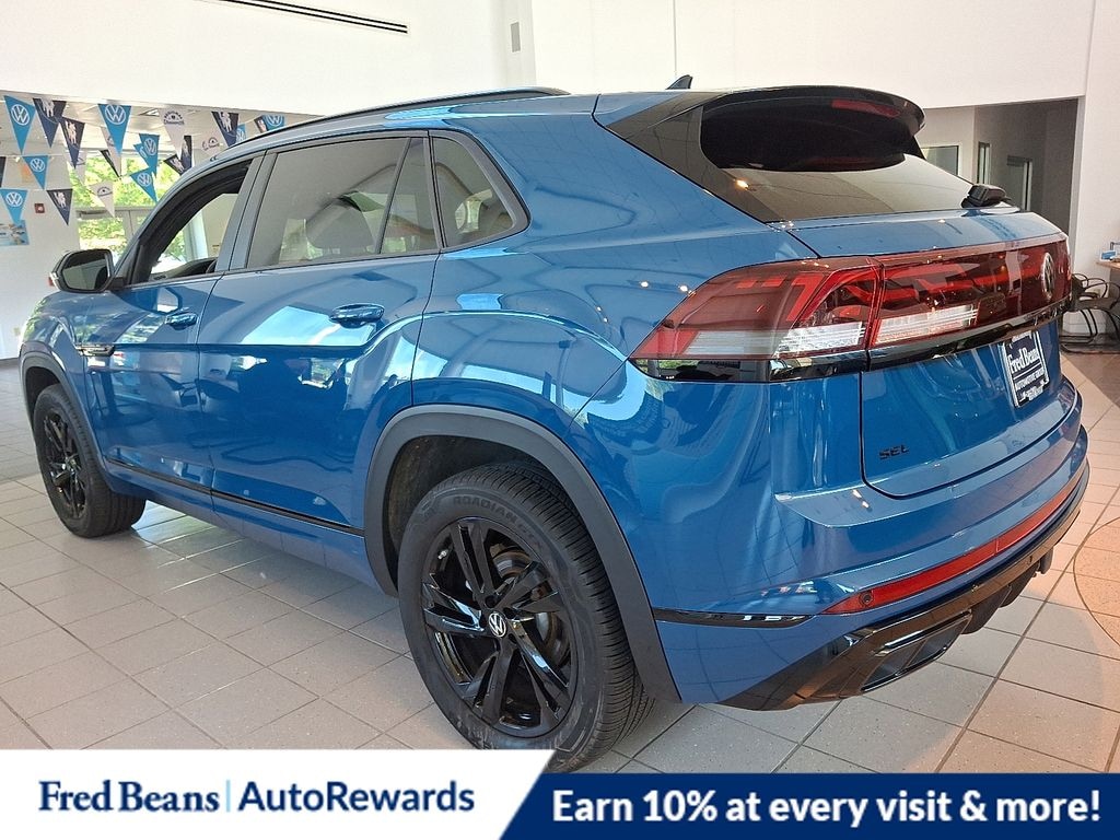 New 2025 Volkswagen Atlas Cross Sport 2.0T SEL R-Line Black SUV