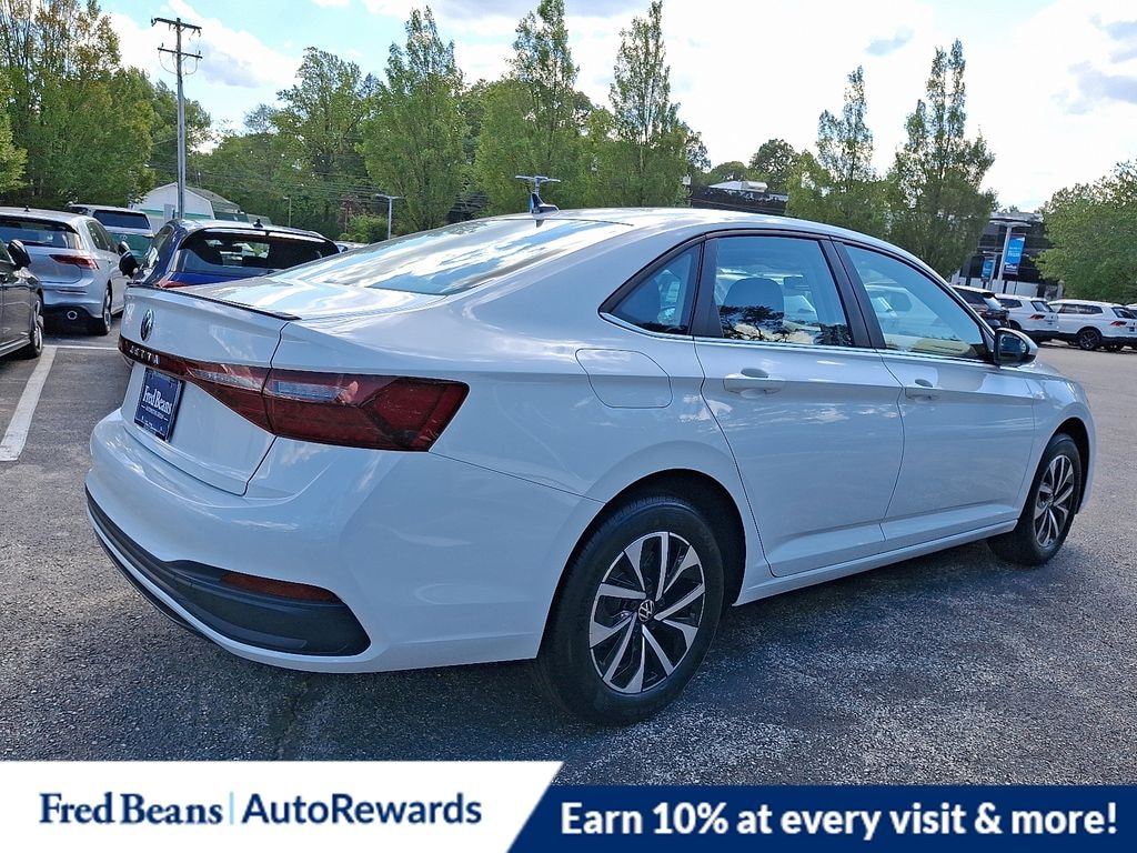 New 2025 Volkswagen Jetta 1.5T S Sedan