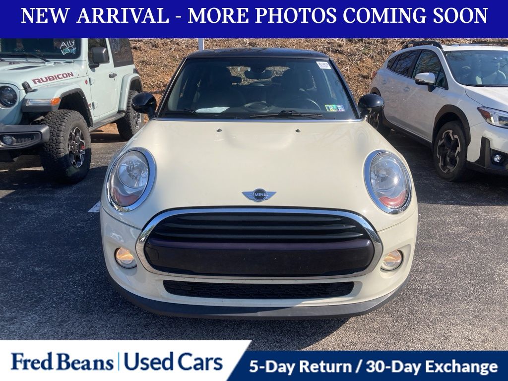 Used 2018 MINI Cooper Oxford Edition with VIN WMWXP5C5XJ2H29451 for sale in Devon, PA