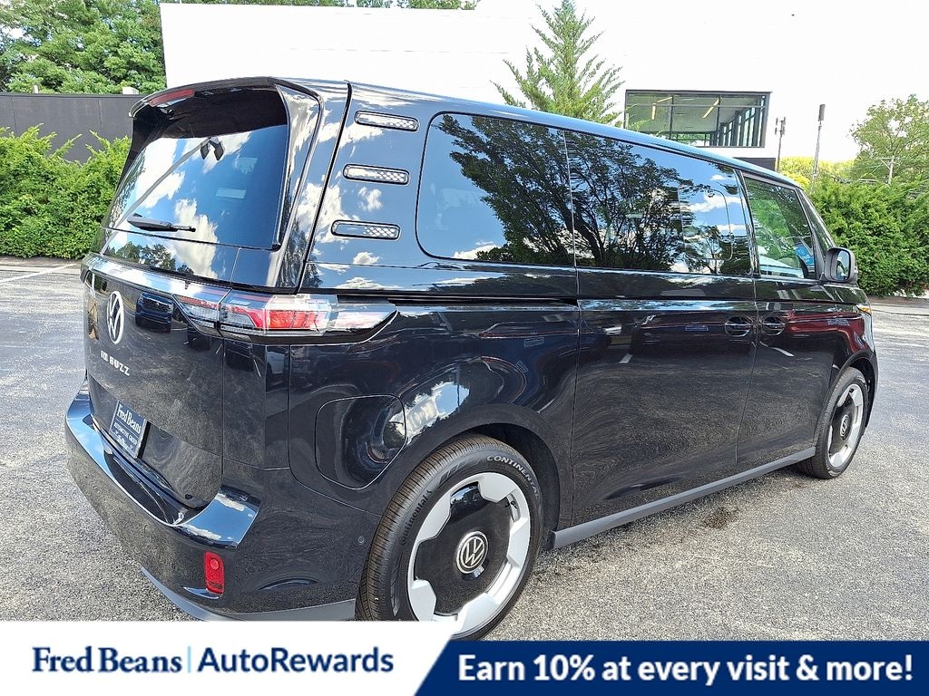 New 2025 Volkswagen ID. Buzz Pro S Van Passenger Van