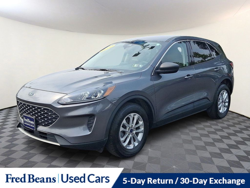 2022 Ford Escape SE photo 2