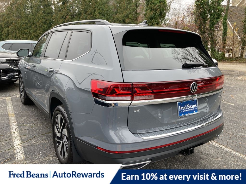 2026 Volkswagen Atlas SE Technology photo 2