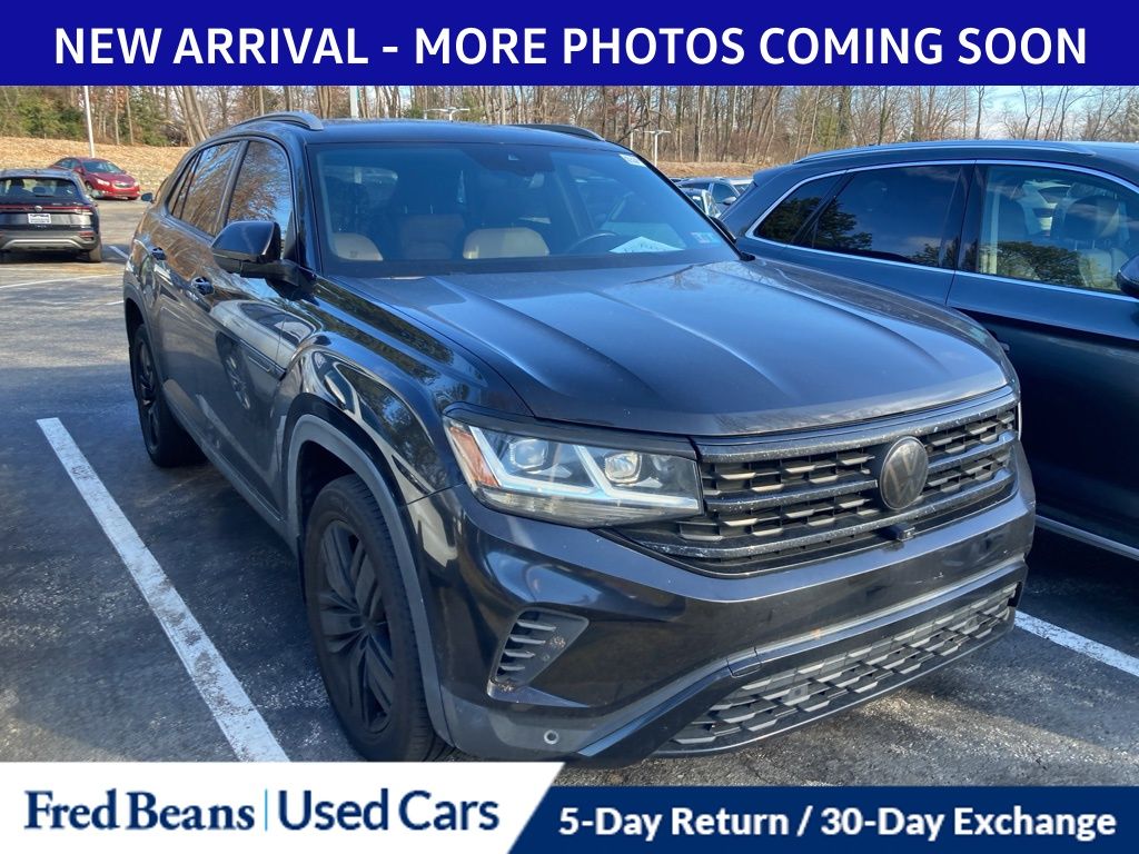 2020 Volkswagen Atlas Cross Sport SEL Premium's photo