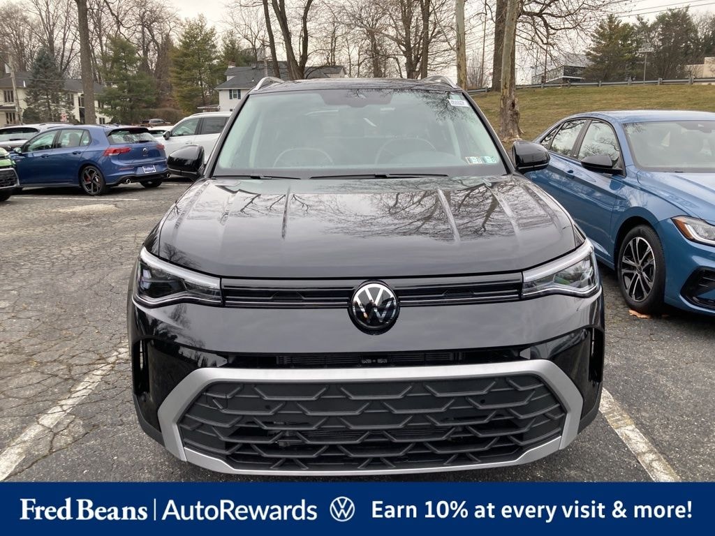 New 2026 Volkswagen Taos 1.5T SE SUV