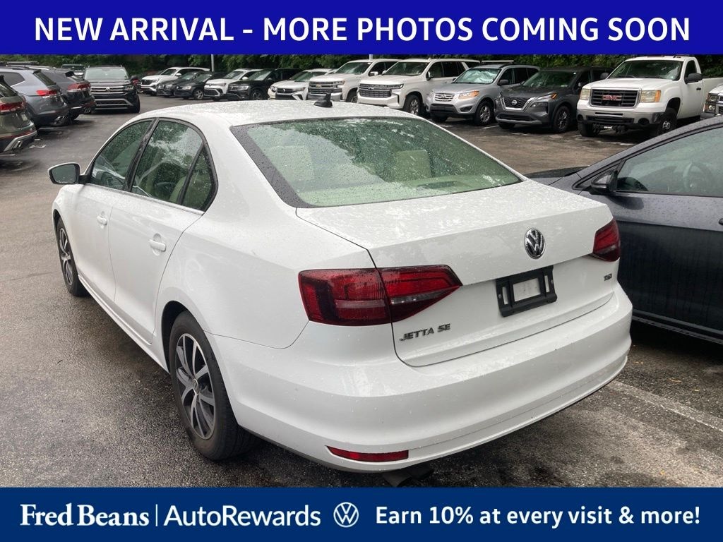 Used 2017 Volkswagen Jetta 1.4T SE Sedan