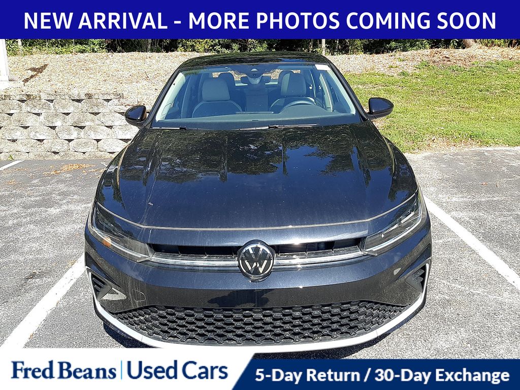 2025 Volkswagen Jetta 1.5T SE photo 2