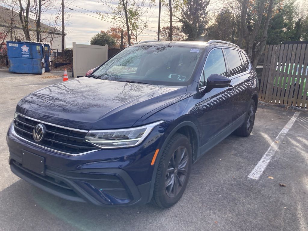 2023 Volkswagen Tiguan SE photo 3