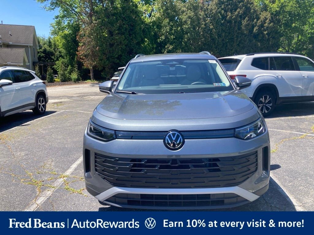 New 2026 Volkswagen Tiguan 2.0T SE SUV