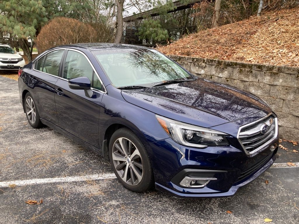 2018 Subaru Legacy Limited's photo