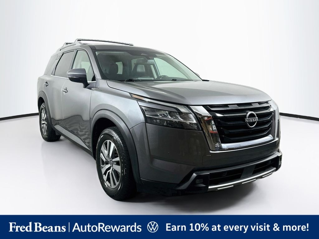 Used 2022 Nissan Pathfinder SL SUV