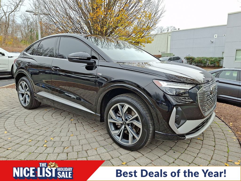 2024 Audi Q4 Sportback e-tron Premium's photo