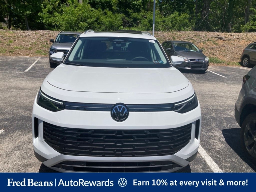 New 2026 Volkswagen Tiguan 2.0T SE SUV