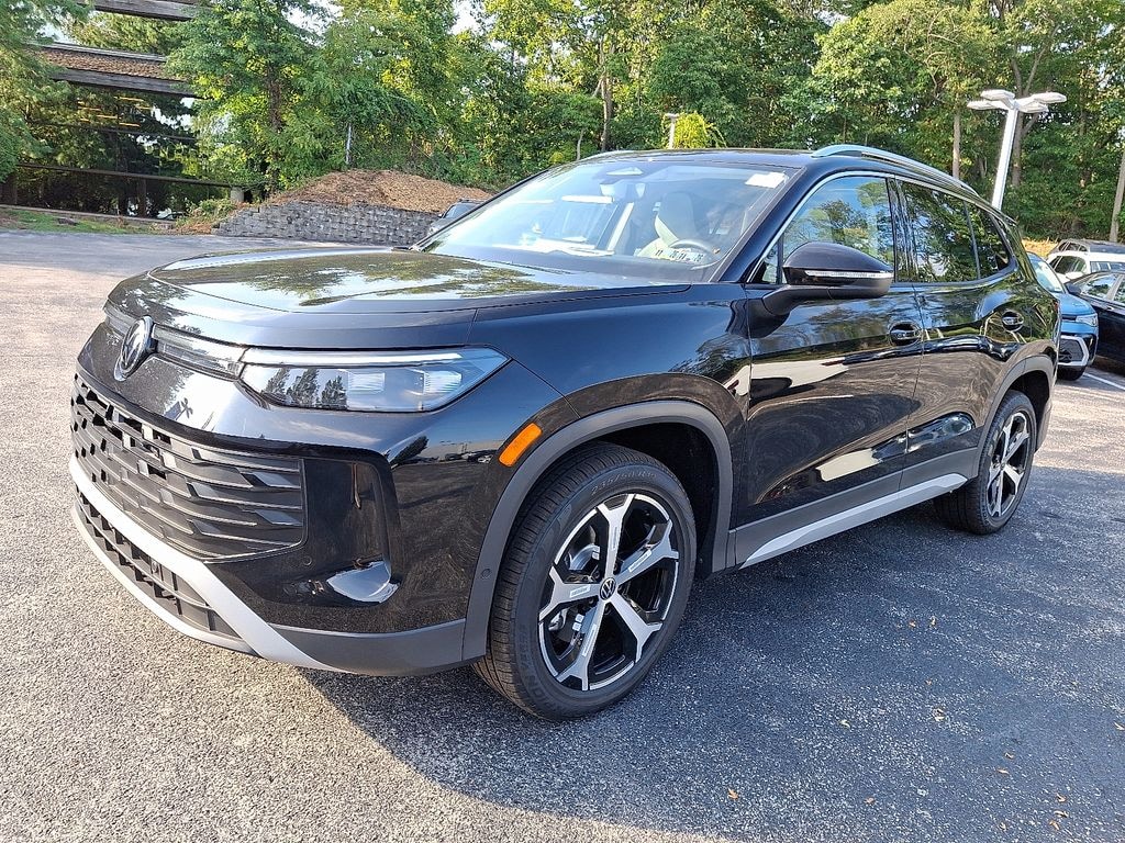 New 2025 Volkswagen Tiguan 2.0T SE SUV