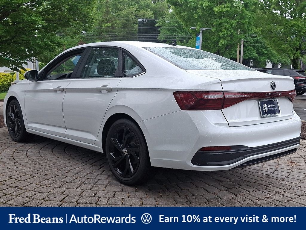 Used 2025 Volkswagen Jetta 1.5T SE Sedan