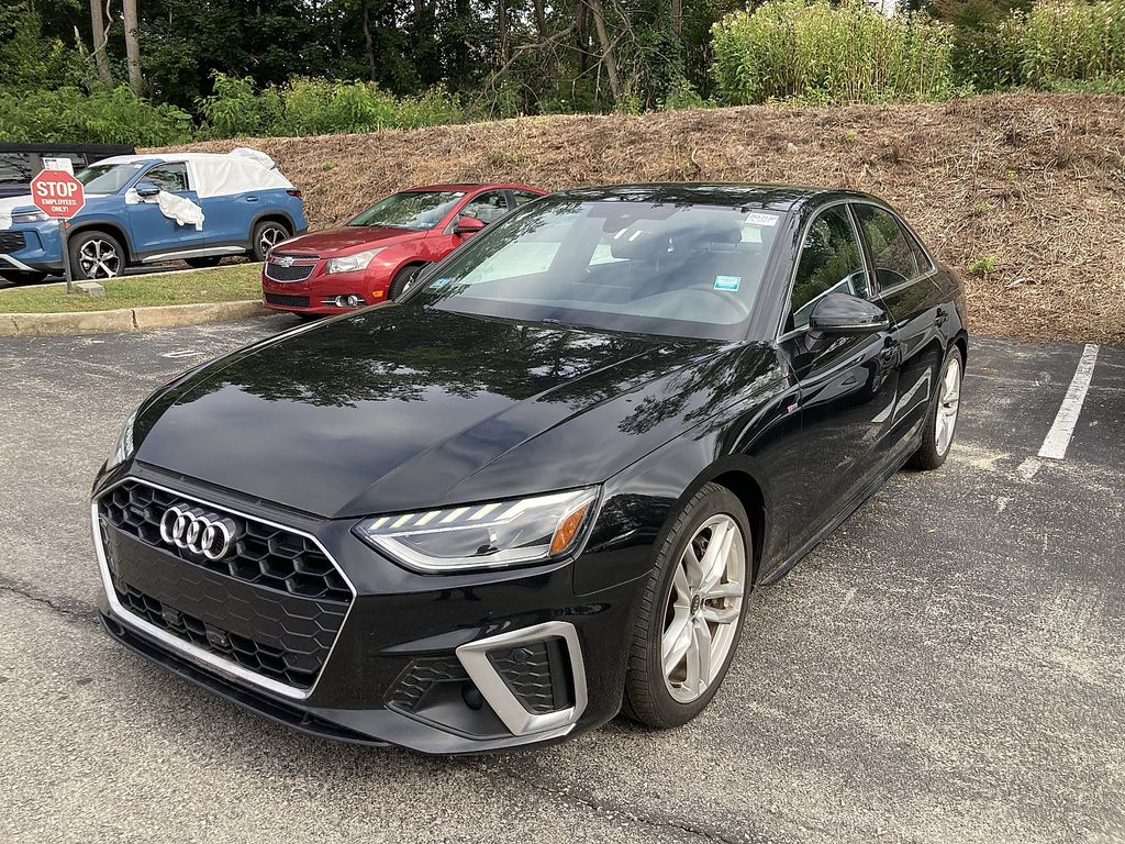 2022 Audi A4 45 S line Premium Plus photo 3