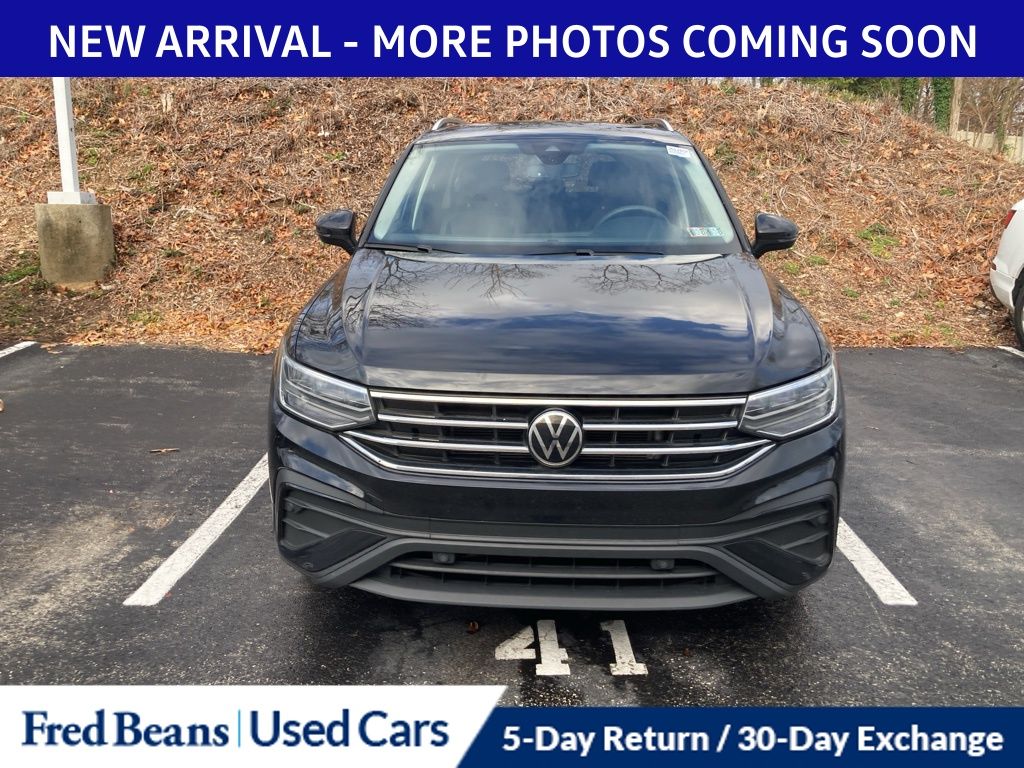 2022 Volkswagen Tiguan SE photo 2